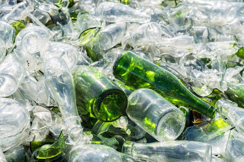 How to Cut Down on Restaurant Waste: Glass Bottle Recycling, Food Recycling and More