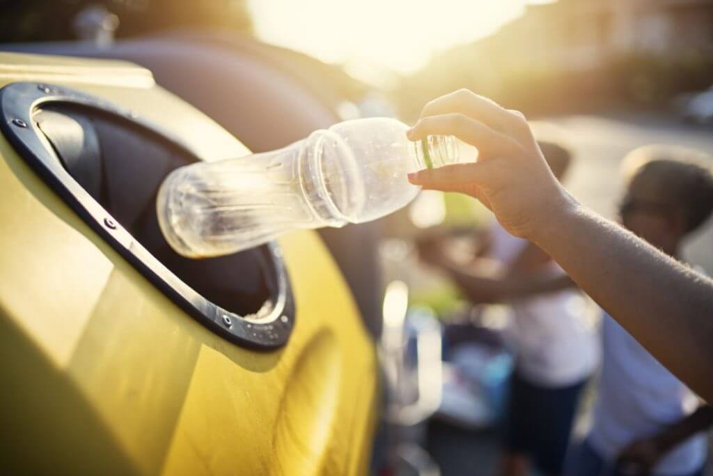 How to Manage Waste Effectively at Your Outdoor Event: From Waste Bins to Litter Pickers